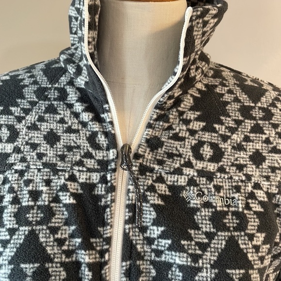 COLUMBIA women’s fleece zip up jacket Aztec tribal print gray white like new Med - Picture 2 of 13